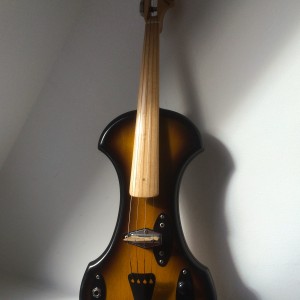 Photographic portrait of 1958 Fender Violin, by Ben Heaney (2015)